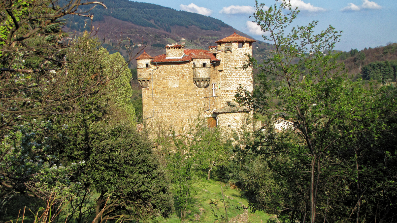 Hautsegur Castle
