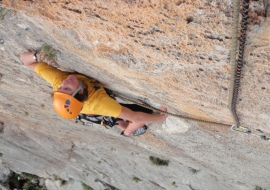 Cliff climber