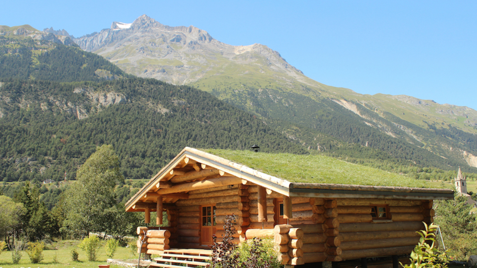 in Val Cenis-Sollières, the Mountain Cabins, unusual accommodation and guest rooms