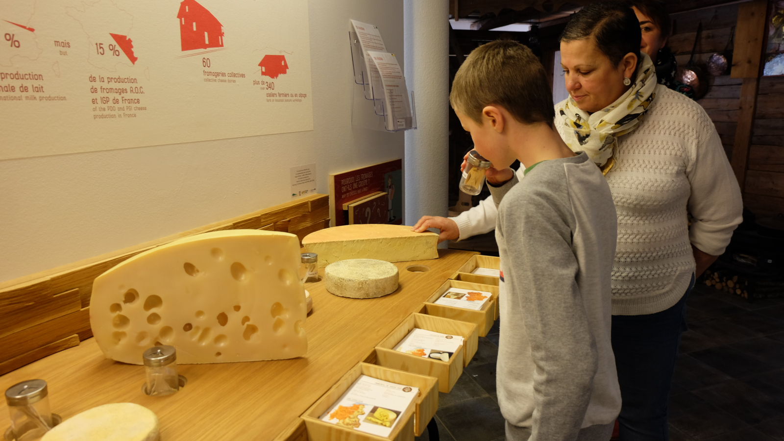 Bar à fromages - présentation des fromages AOP-IGP de Savoie