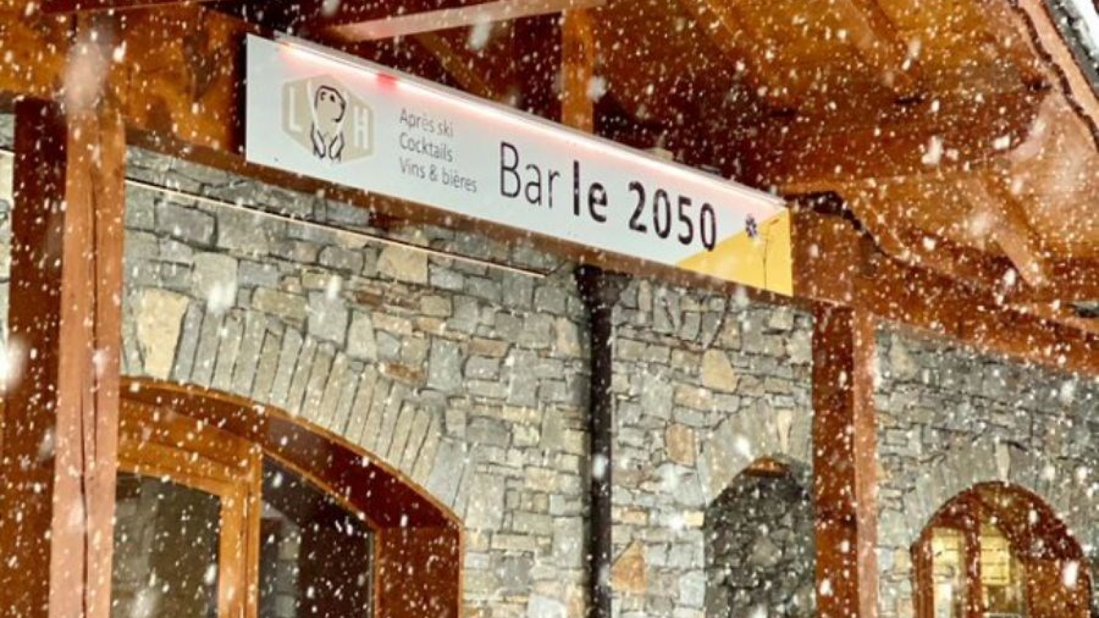 Facade Bar le 2050