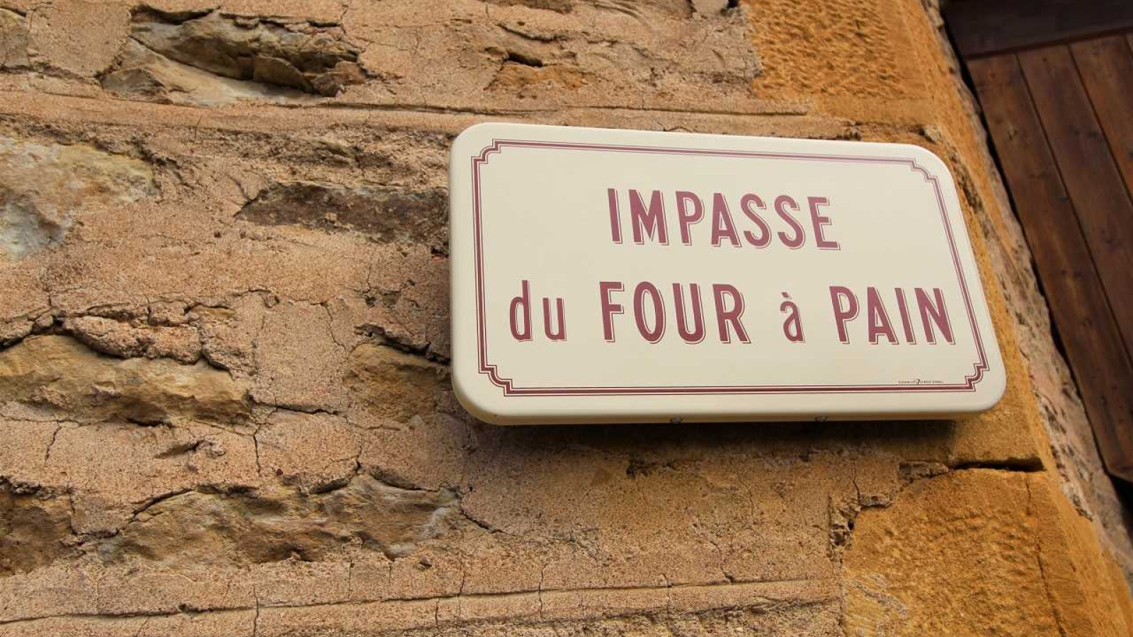 Chambres d'hôtes 'Bienvenue à Dalbepierre' à St Laurent d'Oingt/Val d'Oingt dans le Beaujolais - Rhône : Impasse du Four à Pain.