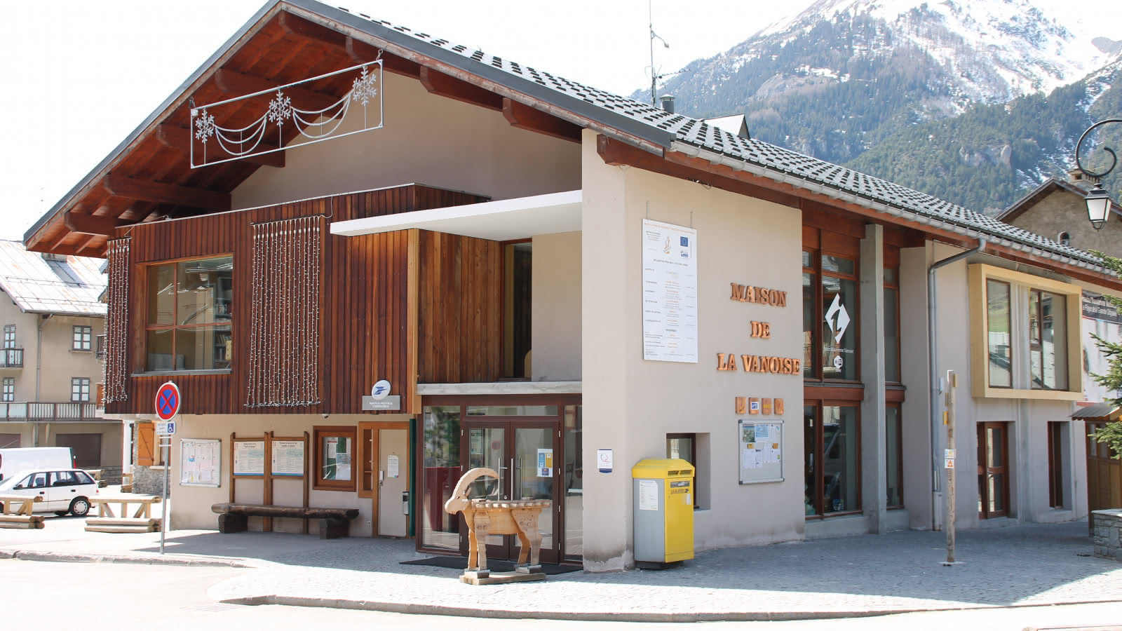 Le bureau d'information touristique dans la maison de la Vanoise
