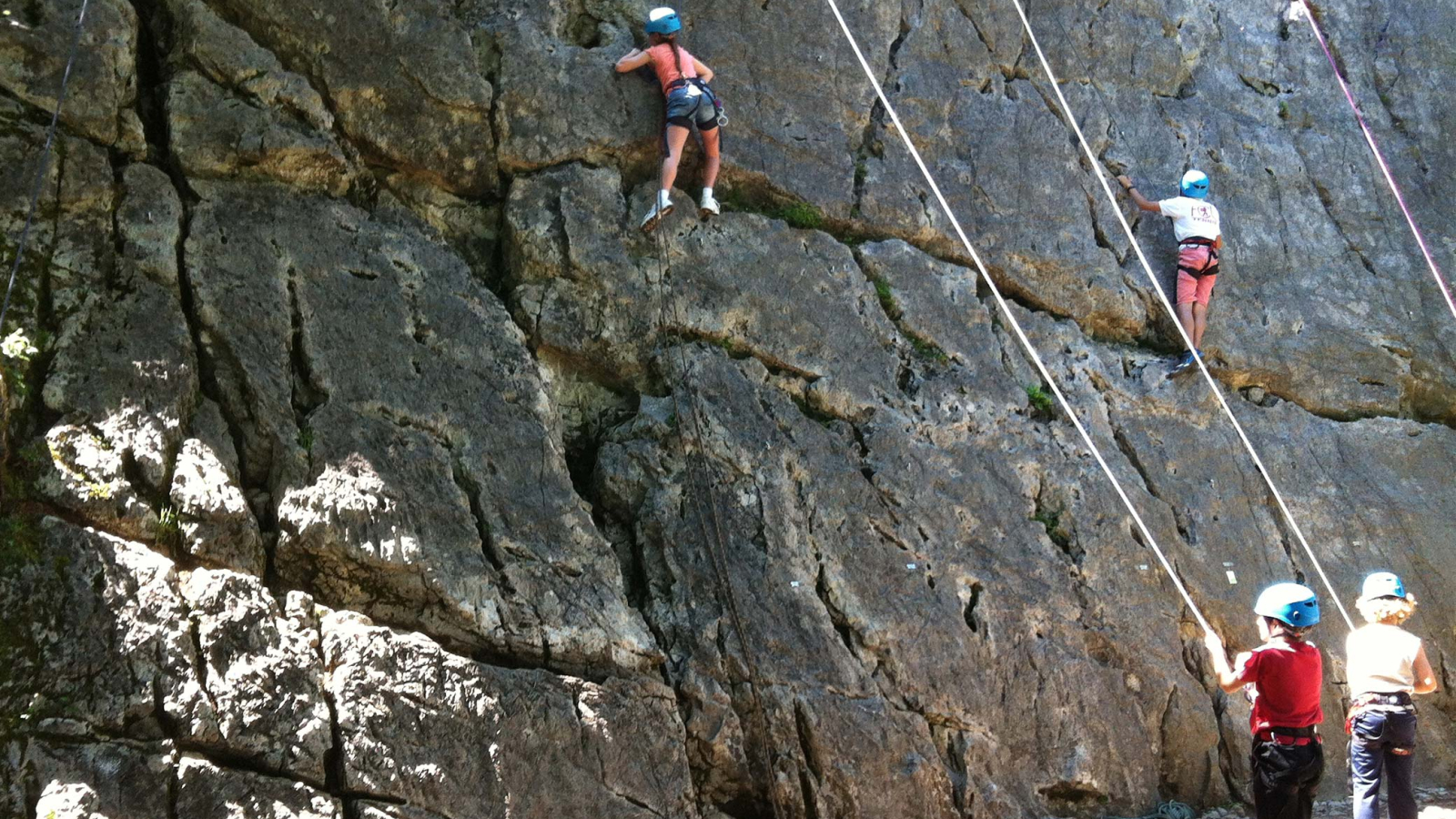 Beginners in climbing course