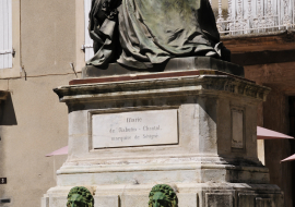Fontaine et statue