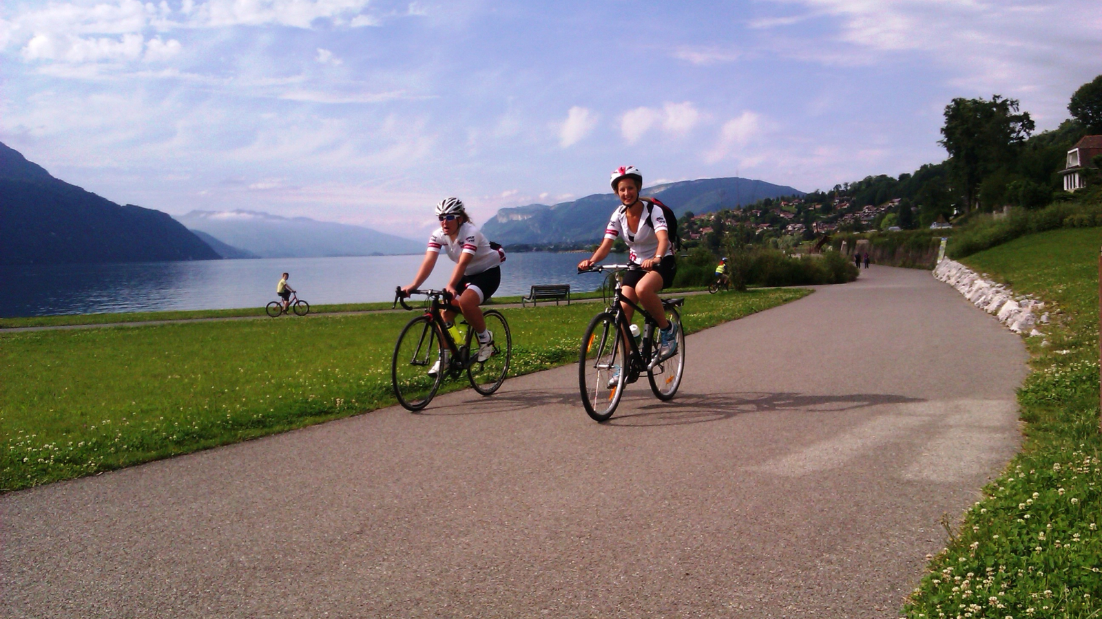 Cycling along the Lake in Aix-les-Bains