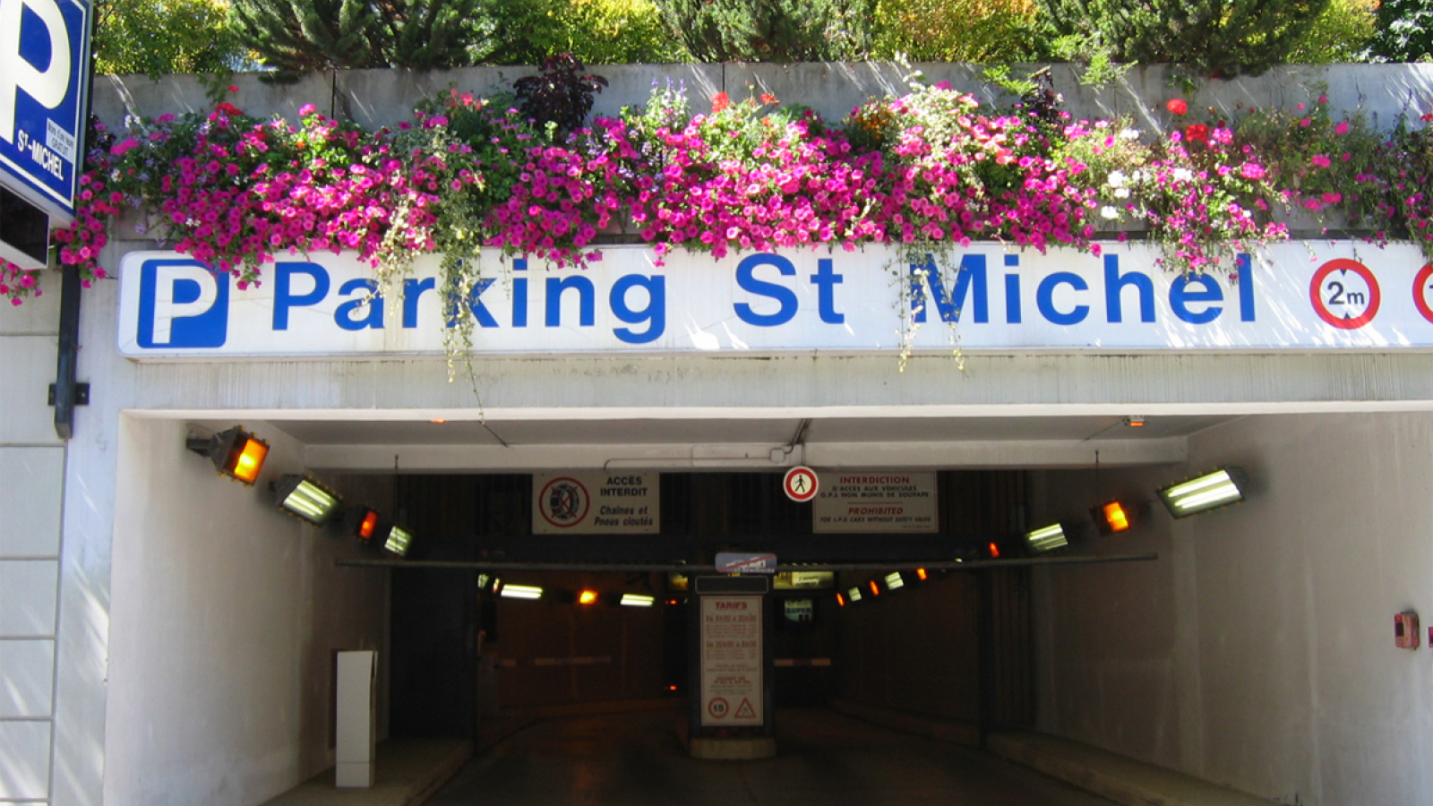 Parking Saint-Michel