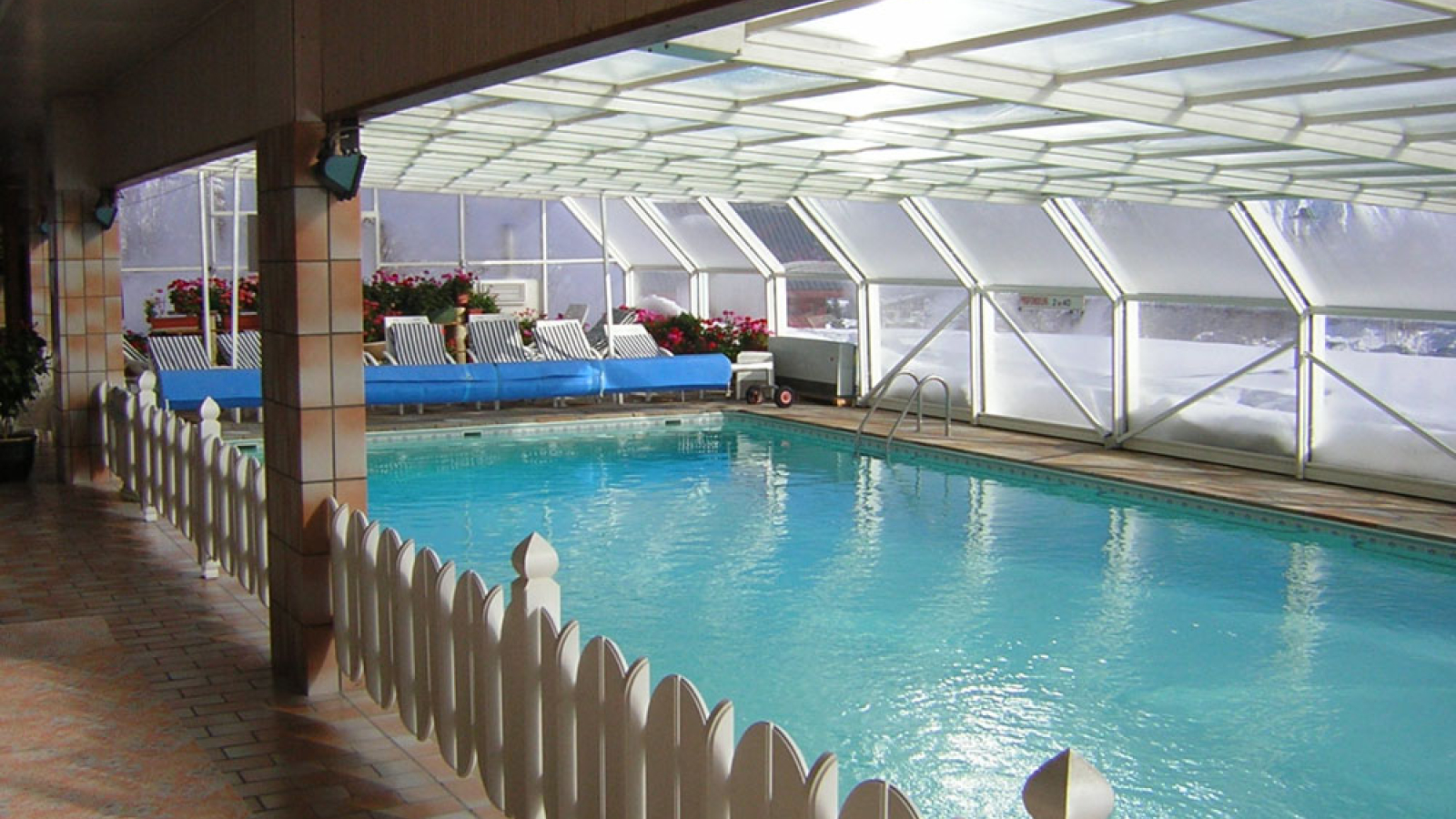 piscine de l'Hôtel Les Soldanelles en hiver