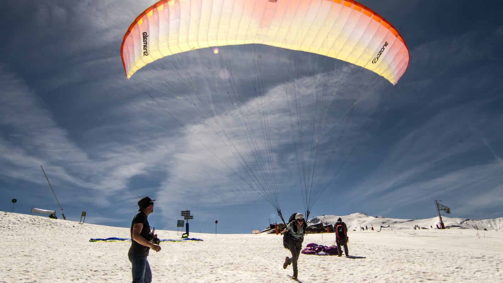 Winter paragliding course